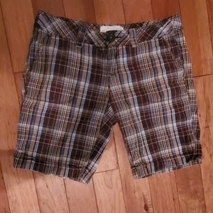 Plaid Bermuda shorts